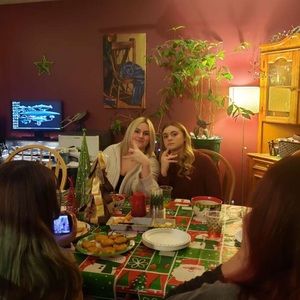 Meet your Posher, Sidnie